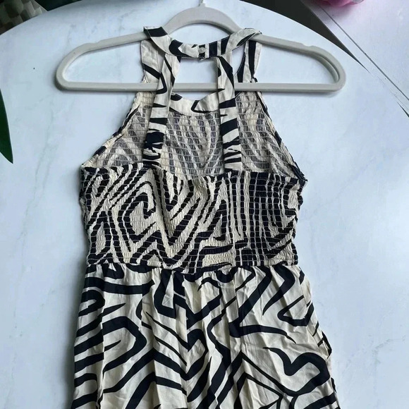 Jessica Simpson Black and Cream Patterned Jumpsuit Size Small NWT - Picture 7 of 8
